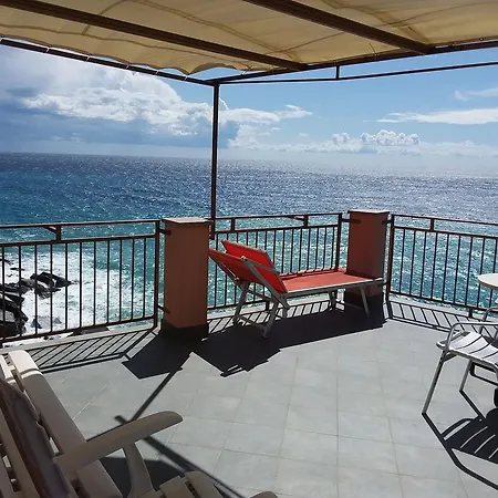 Elisabetta Πανσιόν